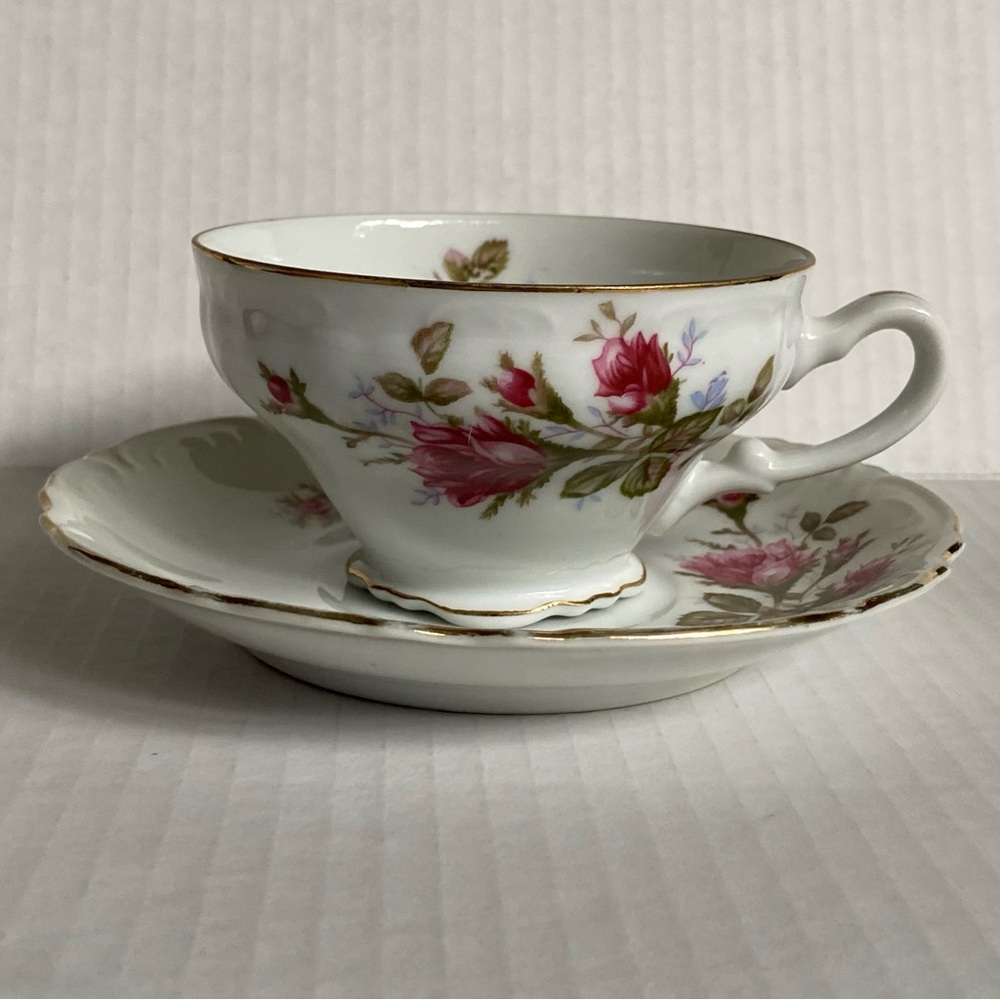 Royal Rose Fine China Tea Cup Saucer Japan Grant Crest Gold Trim EUC Pink White